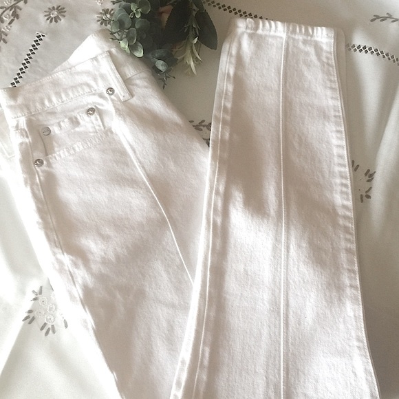 ALICE + OLIVIA High Waisted White Skinny Jeans - Picture 2 of 10